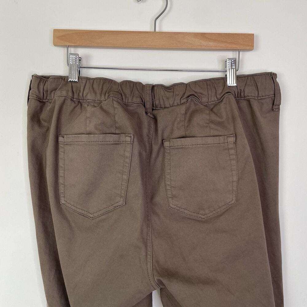 Torrid‎ Weekend Boyfriend Straight Mid Rise Pants Pull On Morel Brown 12 Tall 0T - Picture 7 of 13